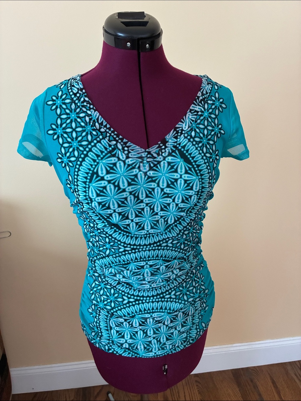 INC International Concepts Turquoise V-Neck Short Sleeve Medallion Tee, size S